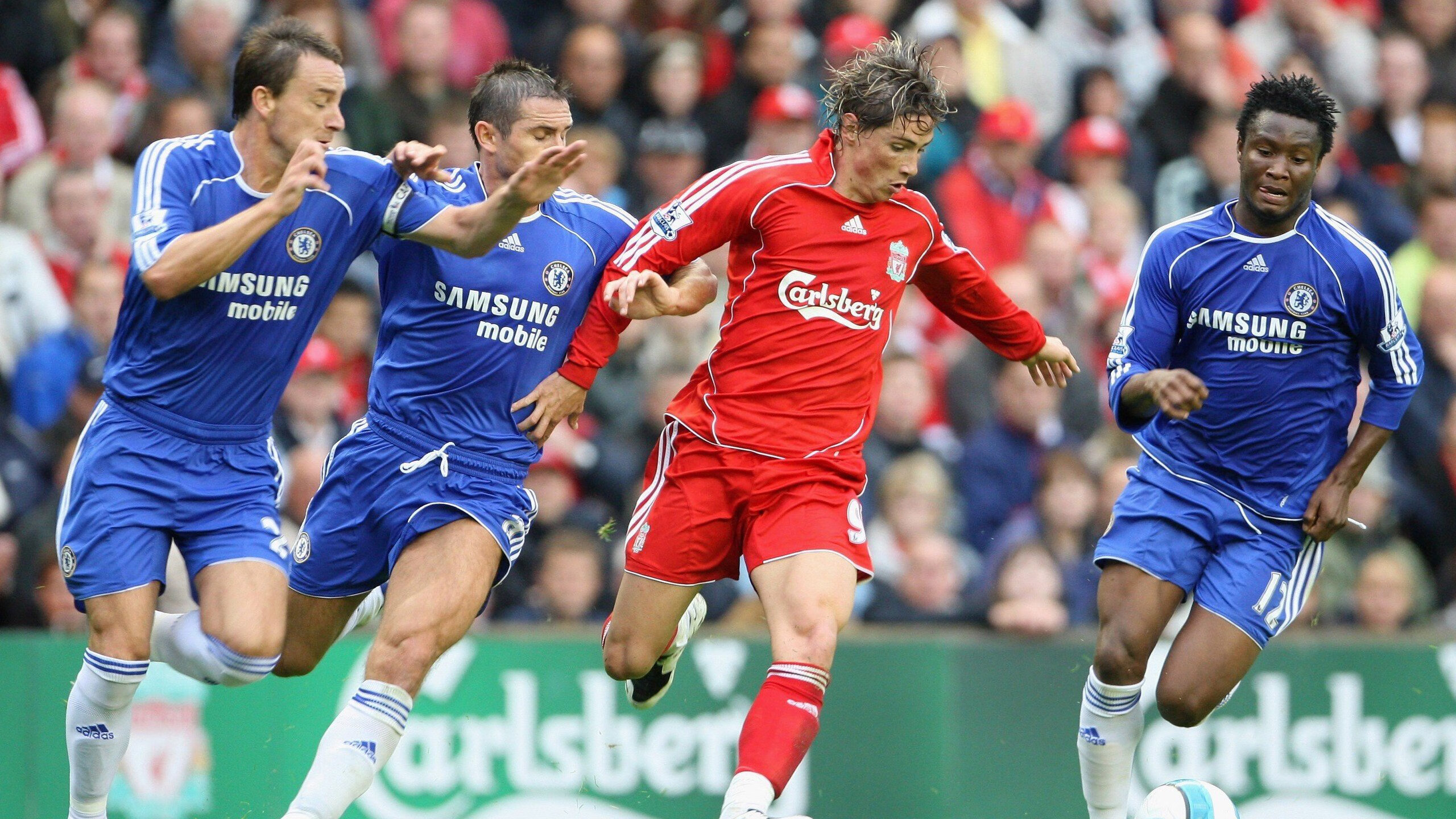 _极地雪地越野：穿越冰雪荒原的极速冲刺_，雪地极地服